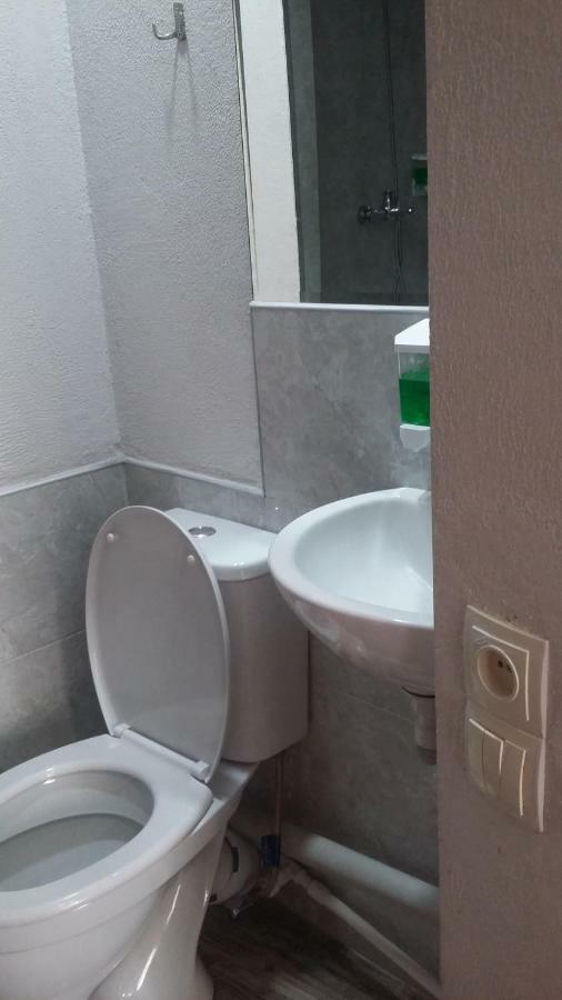 Joniskera Hotel Tbilisi Kamer foto