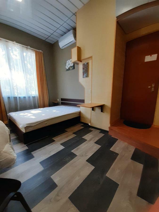 Joniskera Hotel Tbilisi Buitenkant foto